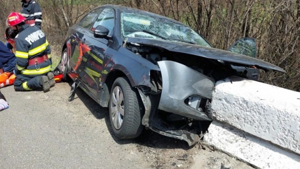 Zi neagră pe șoselele din vestul țării. O femeie a murit, iar alta a fost grav rănită