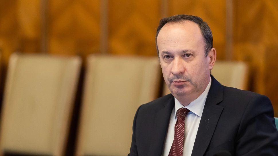 Adrian Câciu, atac dur la adresa lui Bolojan după ce România a intrat în recesiune tehnică: „A băgat România în gard. Cel mai slab premier din istorie!”