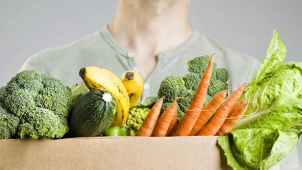 LISTA alimentelor care vor putea fi cumpărate cu vouchere acordate persoanelor cu venituri reduse 