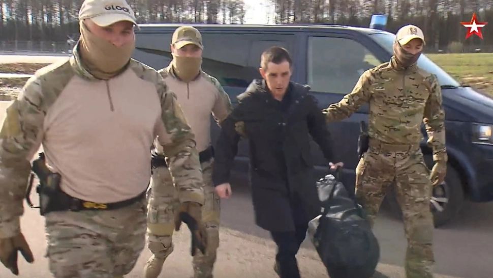 SUA și Rusia, schimb de deținuți în Turcia: primele imagini din timpul operațiunii 