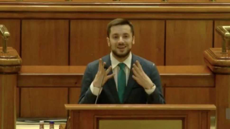 VIDEO - Deputat USR, acuzat că ar fi fost beat în Parlament - Cum se apără