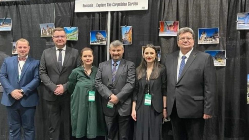 Ministrul Daniel Cadariu, chemat urgent în Parlament să dea explicații după dezastrul de la Târgul de turism din New York