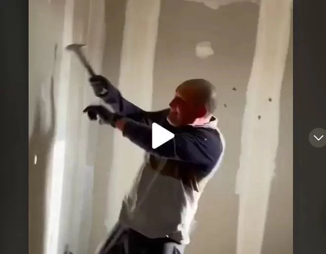 VIDEO – Un muncitor român s-a răzbunat pe angajatorul care nu l-a plătit. Cum i-a distrus toată lucrarea