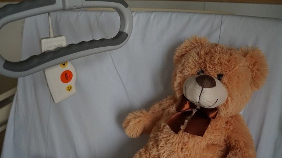 Copii BOLNAVI, lăsați să urle de durere: situație revoltătoare la un spital din țară