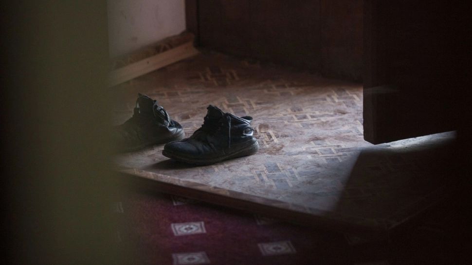 "Dacă ne uitam în ochii lor, eram bătuți" - Mărturia terifiantă a unui voluntar Crucea Roșie luat ostatic de ruși 