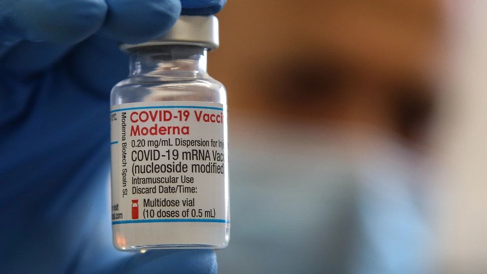 Moderna recheamă mii de doze de vaccin împotriva COVID-19