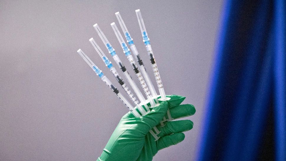 15 persoane au fost trimise în judecată într-un dosar de vaccinări fictive la un centrul din județul Mehedinți