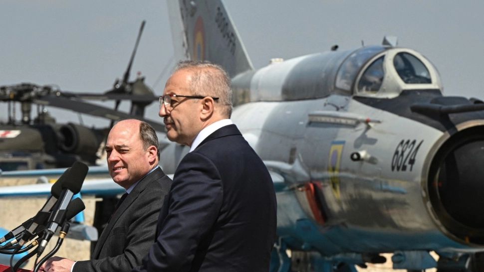 Ce spune ministrul Apărării, Vasile Dâncu, despre suspendarea misiunilor cu MIG 21-LanceR