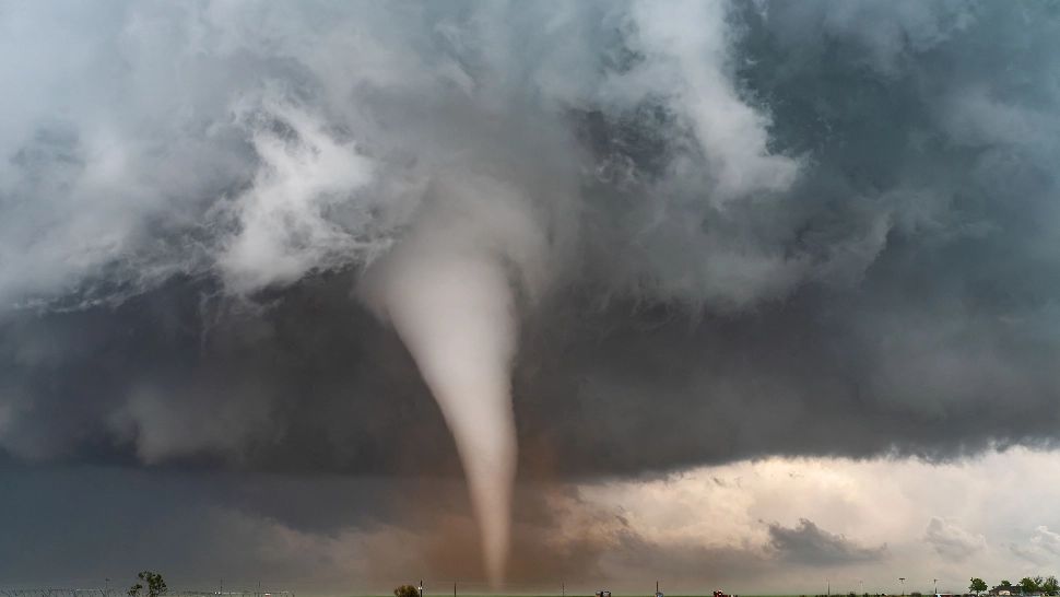 O tornadă a făcut prăpăd în Texas: 23 de persoane au fost rănite