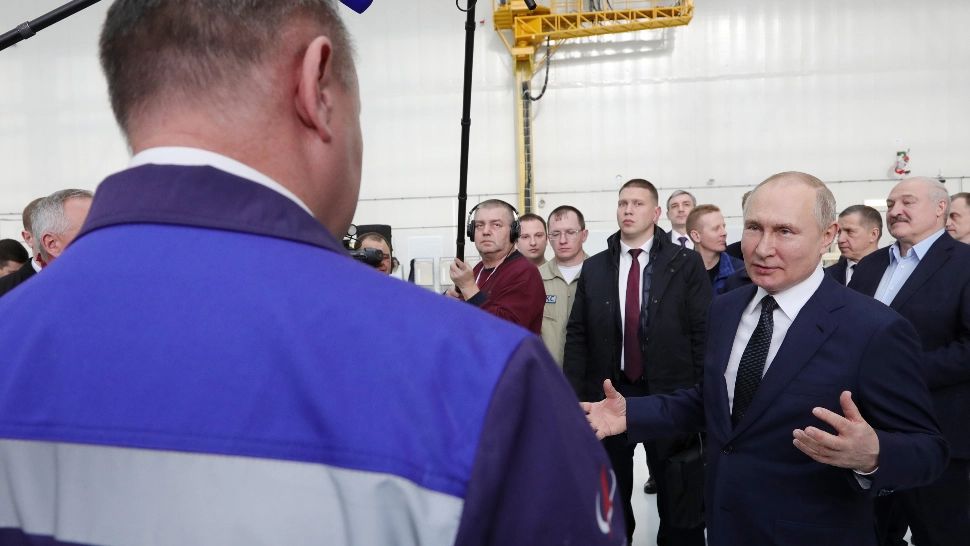 Putin vine cu noi explicații. "Germenii neonazismului" au fost plantați în Ucraina și trebuie "extrași"