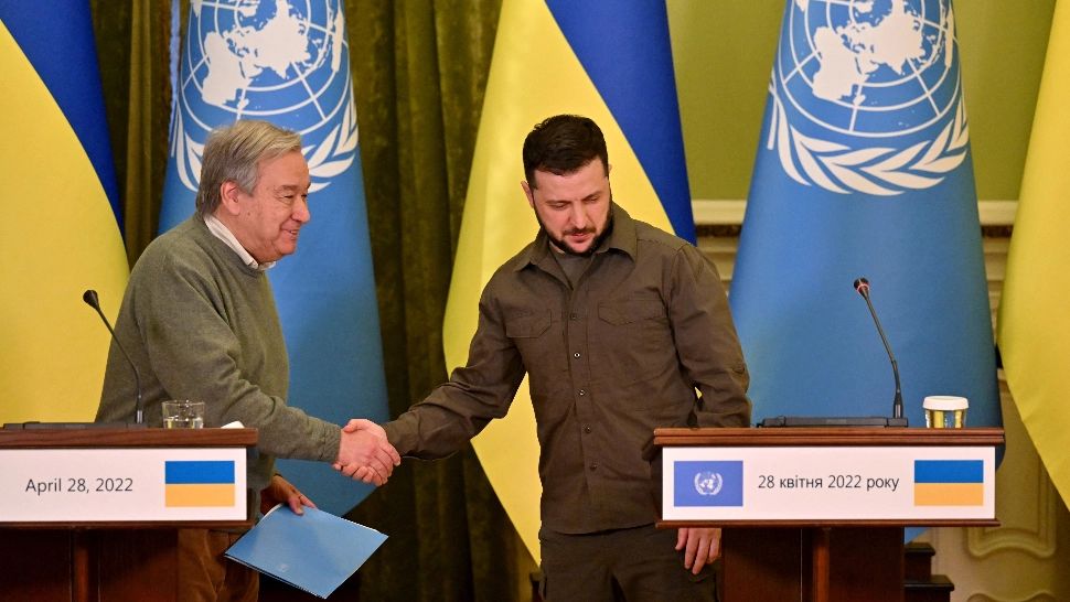 Zelenski și secretarul general al ONU, discuție despre coridoare de evacuare pentru Mariupol