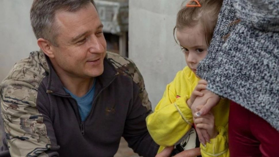 „Mi-a fost foarte frică de moarte”. Povestea fetiței care a locuit cu familia în metroul din Harkov timp de 50 de zile