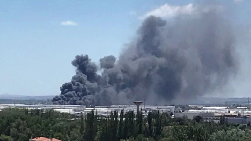 Explozie PUTERNICĂ la o fabrică din Spania: Cel puțin 2 morți și 250 de copii evacuați. PANICĂ generală - VIDEO