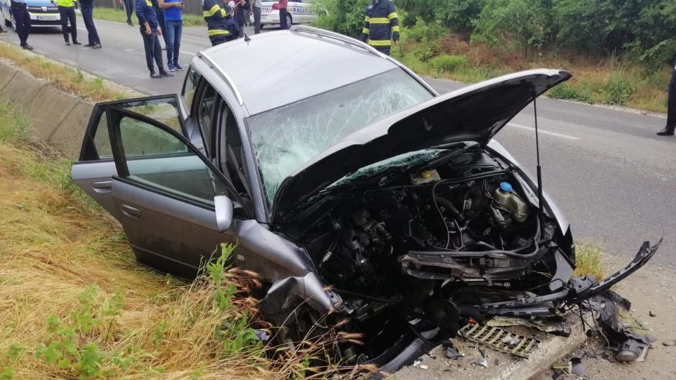 Val de accidente MORTALE pe șoselele din țară, din cauza ploilor torențiale: poveștile SFÂȘIETOARE ale celor care și-au pierdut viața
