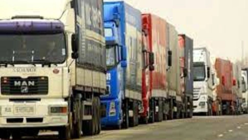 Peste 100 de camioane, BLOCATE în Vama Isaccea: timpi de așteptare URIAȘI