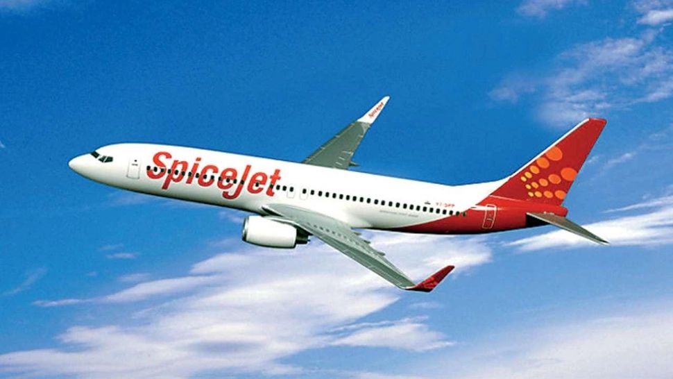 Sute de pasageri ai unei curse SpiceJet India au rămas blocaţi în avioane timp de 5 ore! Cauza: o ''tentativă'' de atac cibernetic