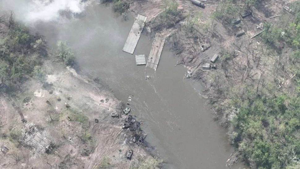  Zeci de tancuri și blindate rusești, DISTRUSE: înaintarea trupelor ruse spre Luhansk, OPRITĂ! VICTORIE importantă pentru armata lui Zelenski