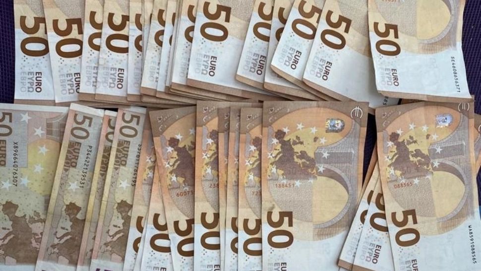 Percheziţii de amploare în Bucureşti şi în alte 5 judeţe, într-un dosar de spălare de bani, înșelăciune și șantaj