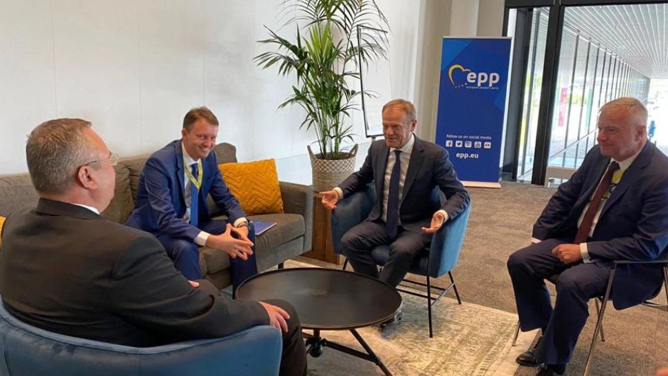 Nicolae Ciucă, întâlnire cu preşedintele PPE, Donald Tusk - Asigurări privind sprijinul deplin pentru intrarea României în spaţiul Schengen