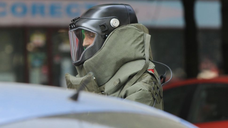 Alertă cu BOMBĂ într-o piață din Vaslui