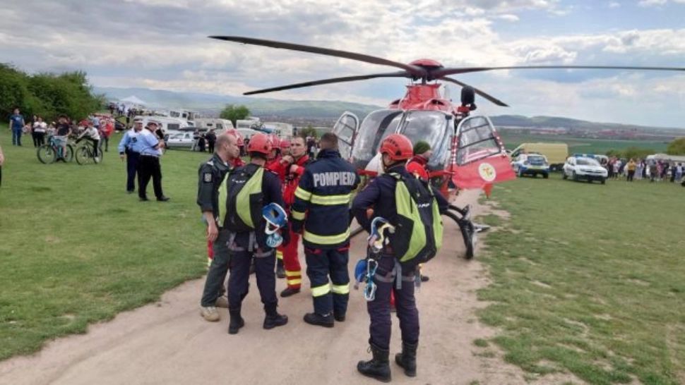 Doi copii au căzut cu ATV-ul 50 de metri, în Râpa Roșie - Au fost scoși cu troliul elicopterului SMURD, sunt conștienți și au multiple fracturi