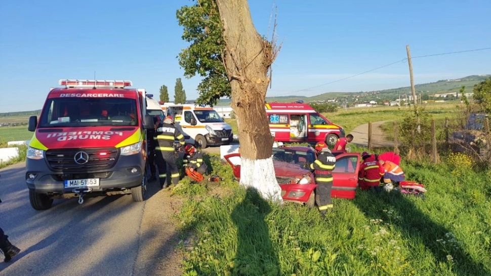 FOTO |  Accident CUMPLIT în Iași! O persoană a murit și alte două grav rănite