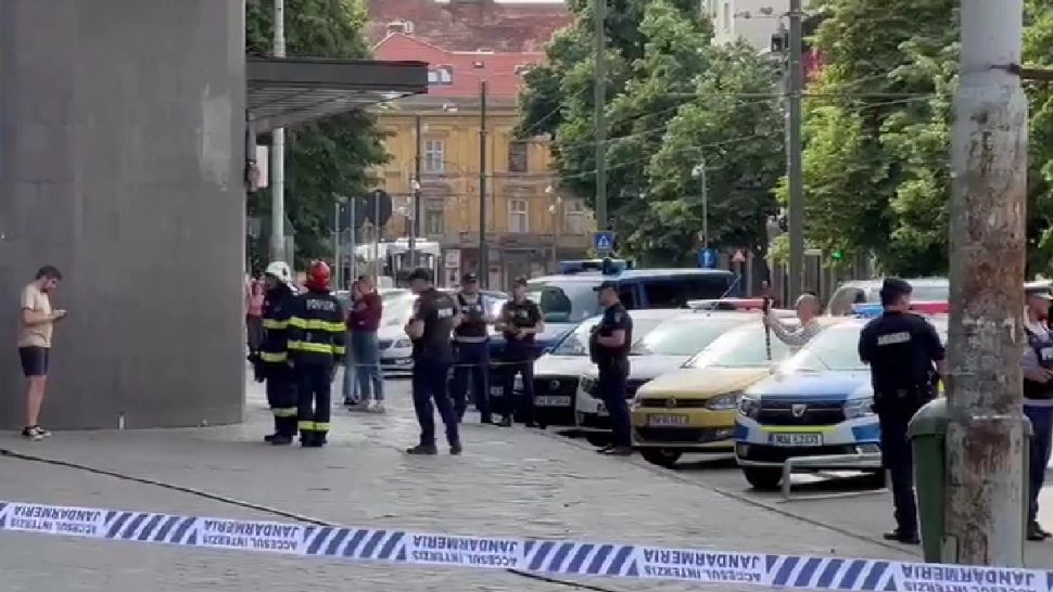 Alertă la Timișoara. Amenințare cu bombă la un centru comercial. UPDATE: Alerta a fost FALSA