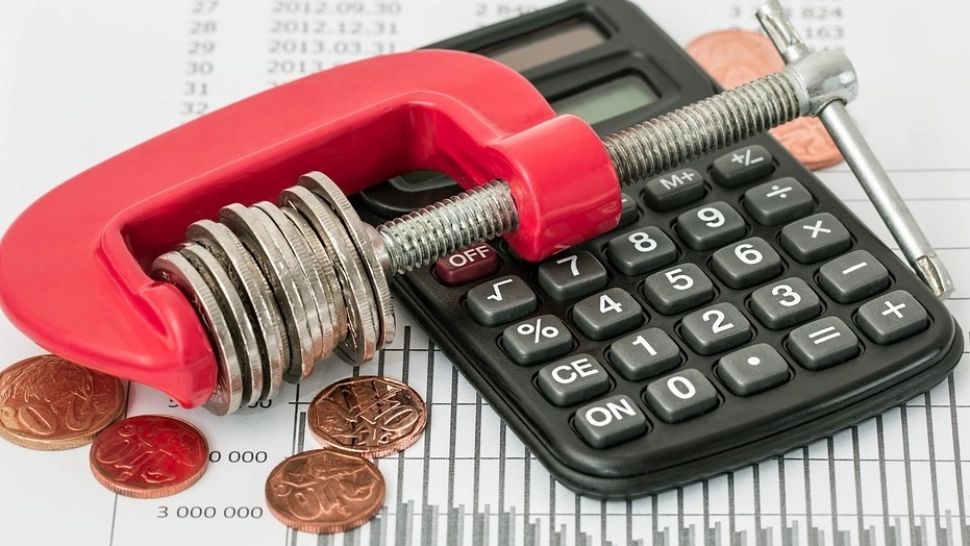 BNR a dat semnalul. Cum se vor modifica ratele românilor?