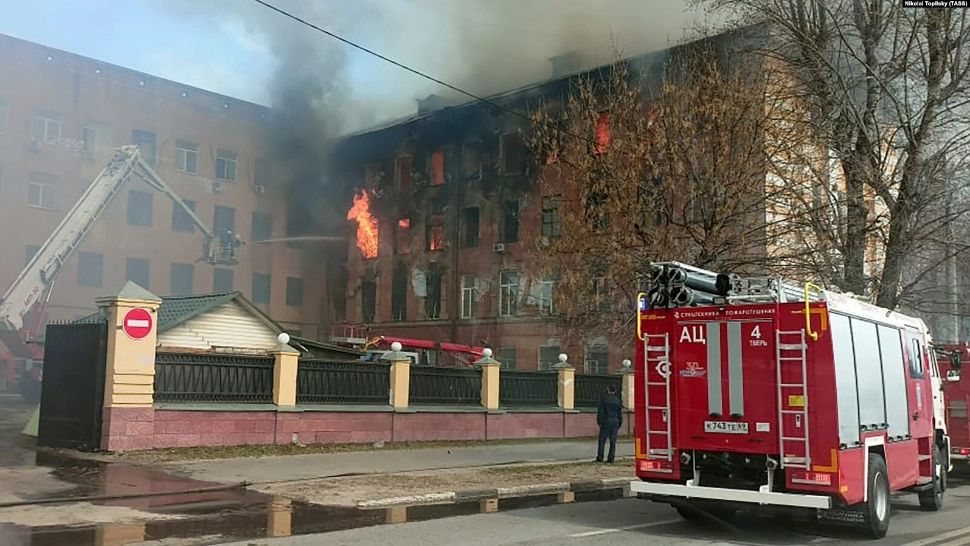 Centre de recrutare din Rusia, incendiate cu coktailuri Molotov