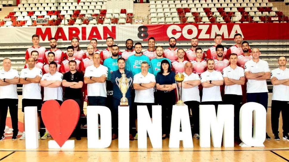 Gabriel Oprea, președintele Uniunii Militarilor și Polițiștilor "Mihai Viteazul", salută câștigarea Cuperi României la handbal de către clubul Dinamo