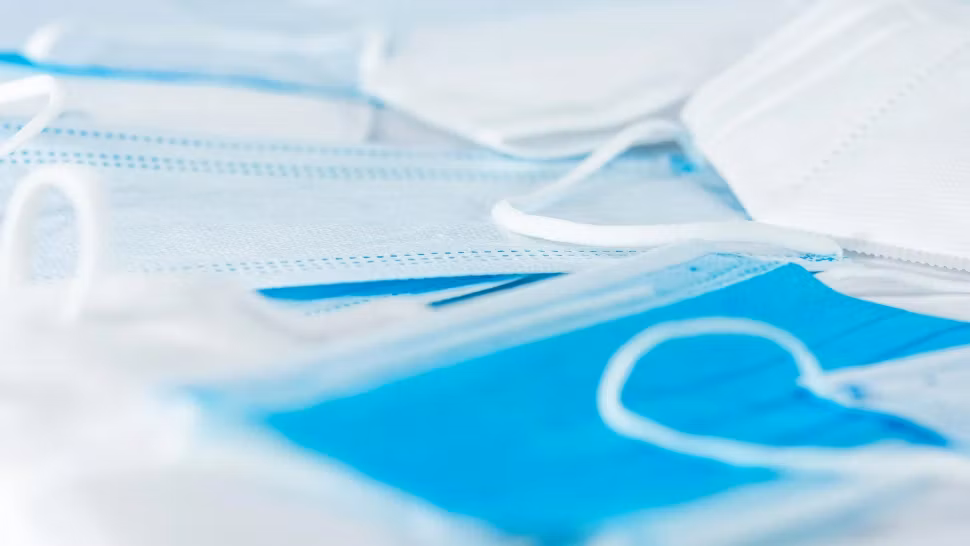 Guvernul a acceptat o donaţie de 90 de milioane de măşti de uz medical