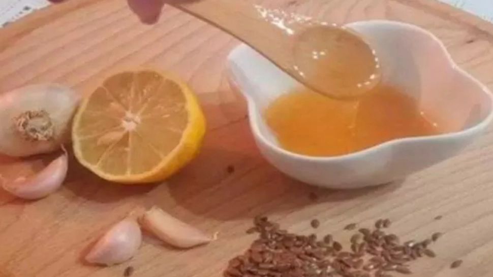 Femeile, înnebunite după acest amestec uluitor! Aspect mai plăcut, păr mai gros, piele mai tânără