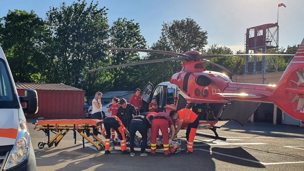 Explozie urmată de incendiu în județul Iași: o femeie a murit, iar un bărbat se zbate între viață și moarte