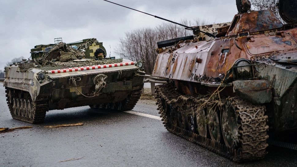 Slovacia va repara vehicule blindate ucrainene