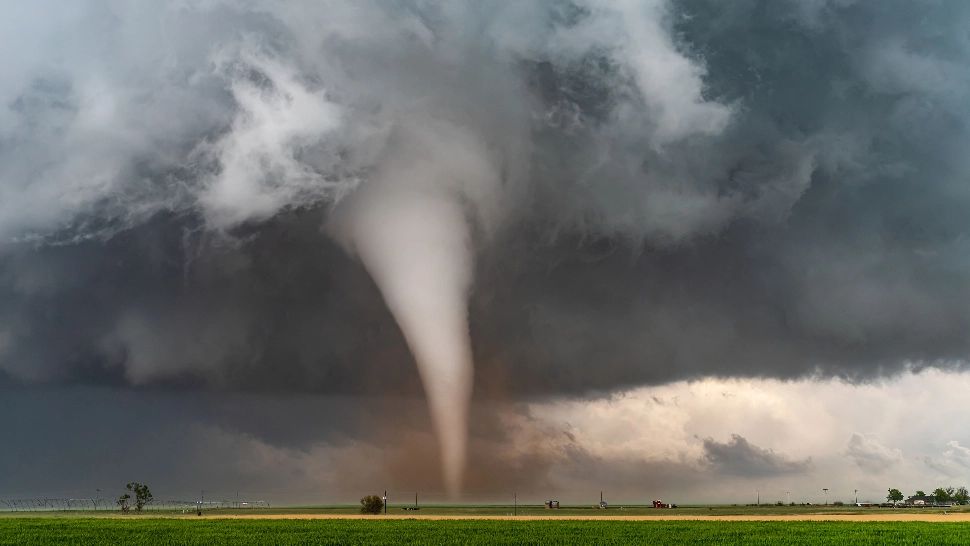 Un uragan amenință Mexicul. Ar putea lovi zonele turistice de pe coastă cu 200 de kilometri pe oră