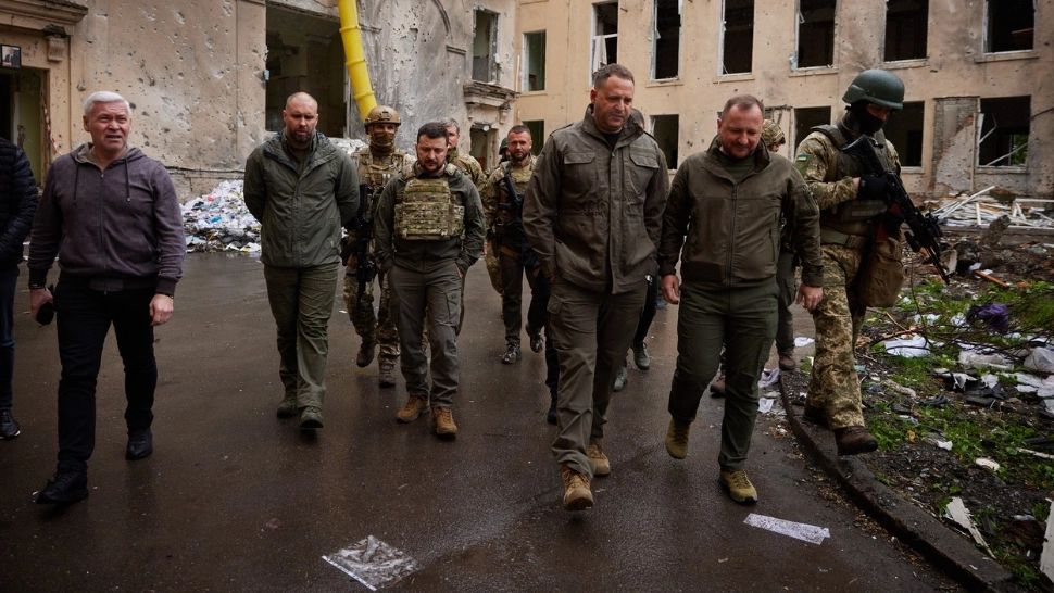 Consilierul lui Zelenski anunță cât s-ar mai putea prelungi războiul