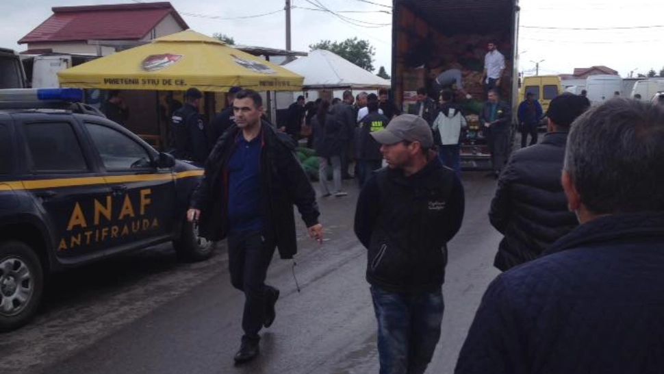 Acțiune ANAF în piața de legume și fructe Pucheni, cea mai mare din București