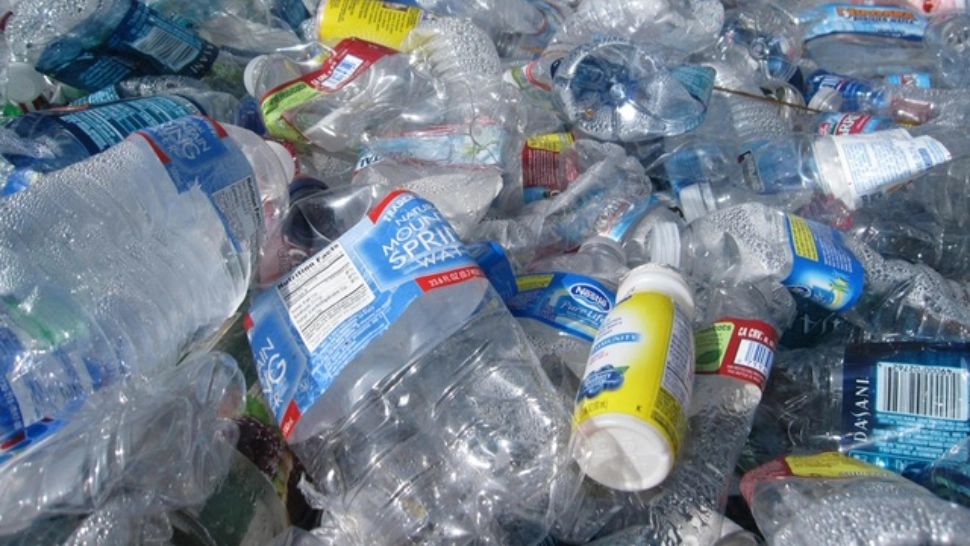 Continental produce anvelope cu poliester fabricat din sticle de plastic reciclate (P)