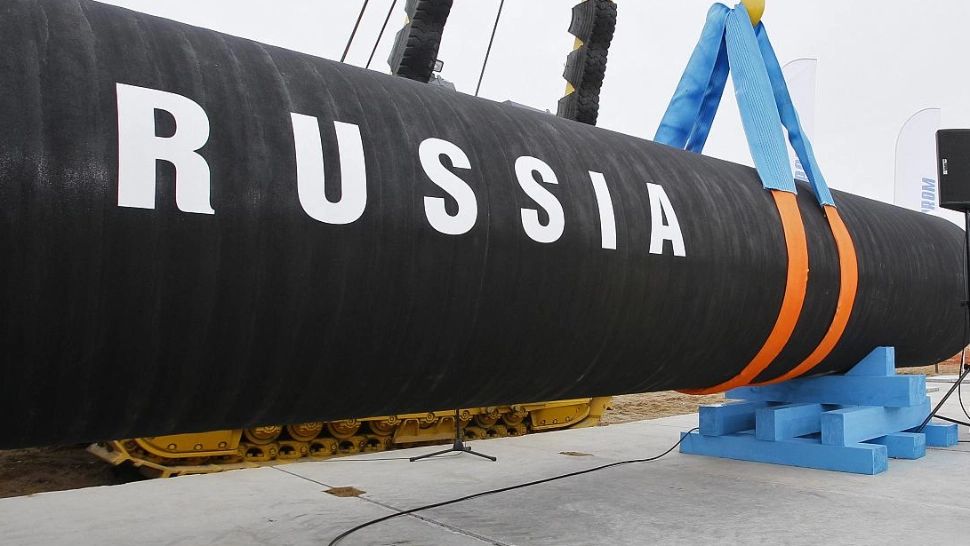 Embargoul promis asupra petrolului rusesc împarte Uniunea Europeană - De ce sunt SCUTITE Ungaria și Slovacia