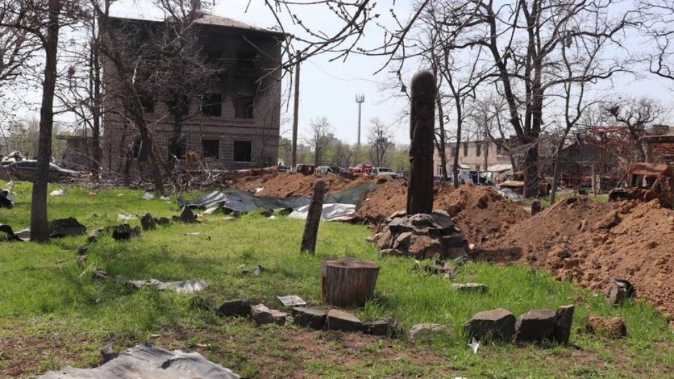 Propaganda rusă, un nou scenariu halucinant. Luptătorii Azov ar fi SATANIȘTI