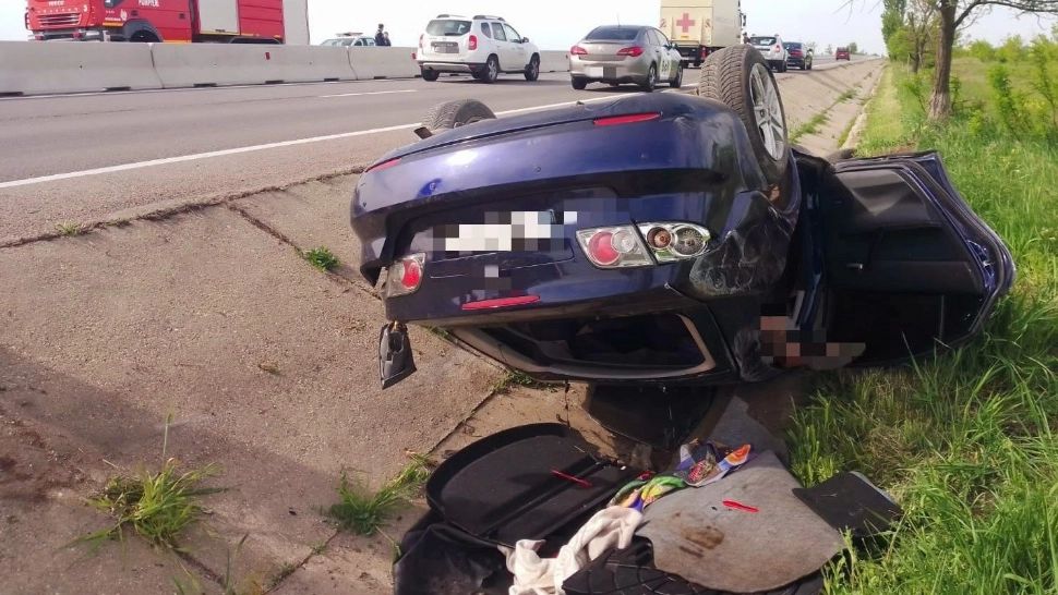 Două femei au fost rănite după ce s-au răsturnat cu mașina în șanț, pe DN 5, la Uzunu