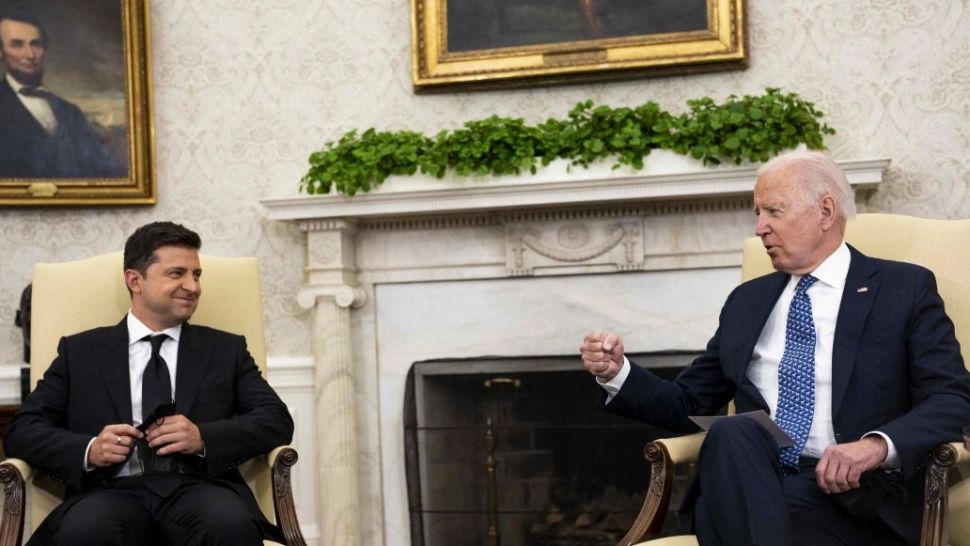 Zelenski îi mulțumește lui Joe Biden pentru legea istorică Lend-Lease, ce ajută militar Ucraina în războiul lui Putin