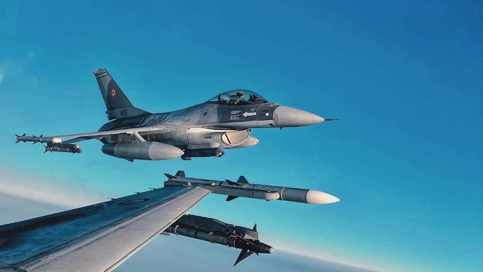 Avionul-fantomă care a survolat România | Ce au descoperit serviciile 