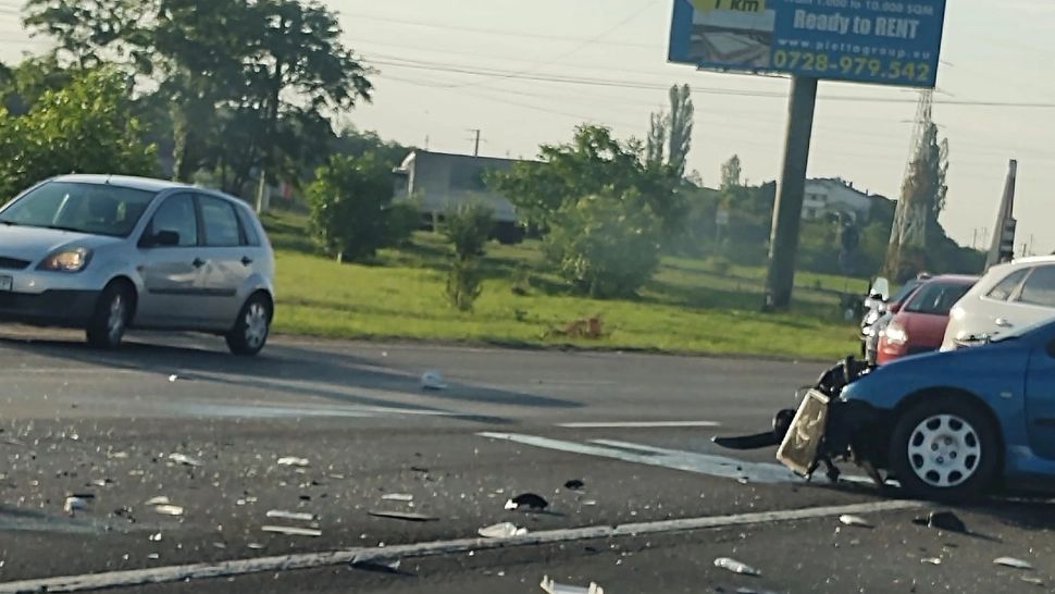 Accident grav, pe DN1, în zona Paralela 45: un mort și un rănit - 3 mașini distruse 