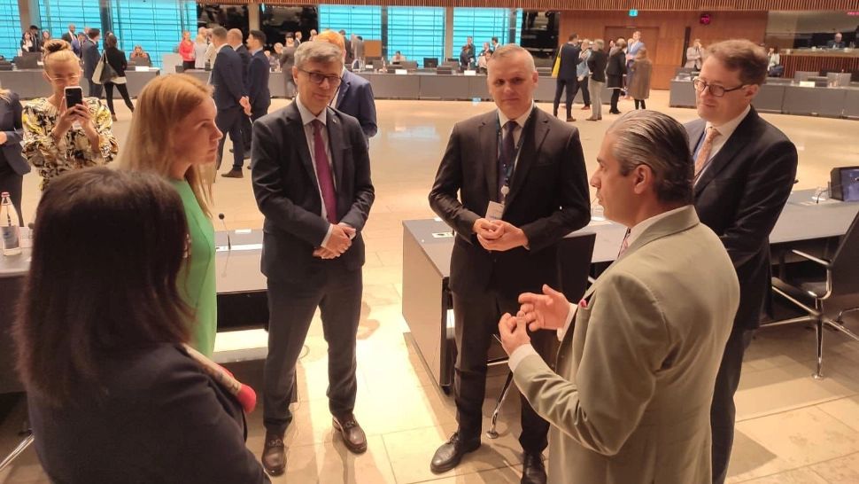 Virgil Popescu le cere parlamentarilor USR abordări constructive: „Voi nu daţi doi bani pe problemele reale ale românilor"