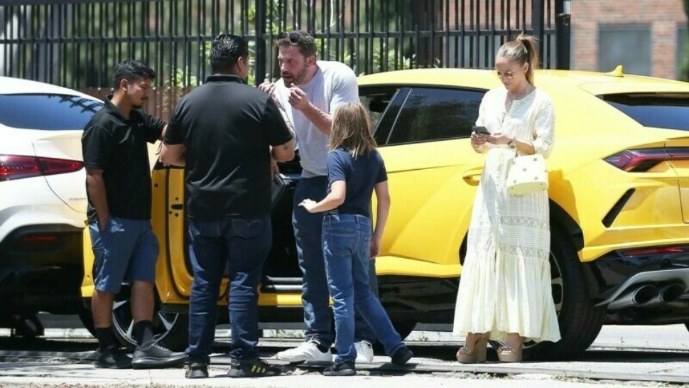 Fiul de 10 ani al actorului Ben Affleck a făcut accident. Jennifer Lopez era în mașină – VIDEO&FOTO