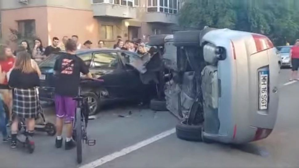 CARAMBOL cu 6 mașini, în Drobeta Turnu-Severin! Traficul, îngreunat