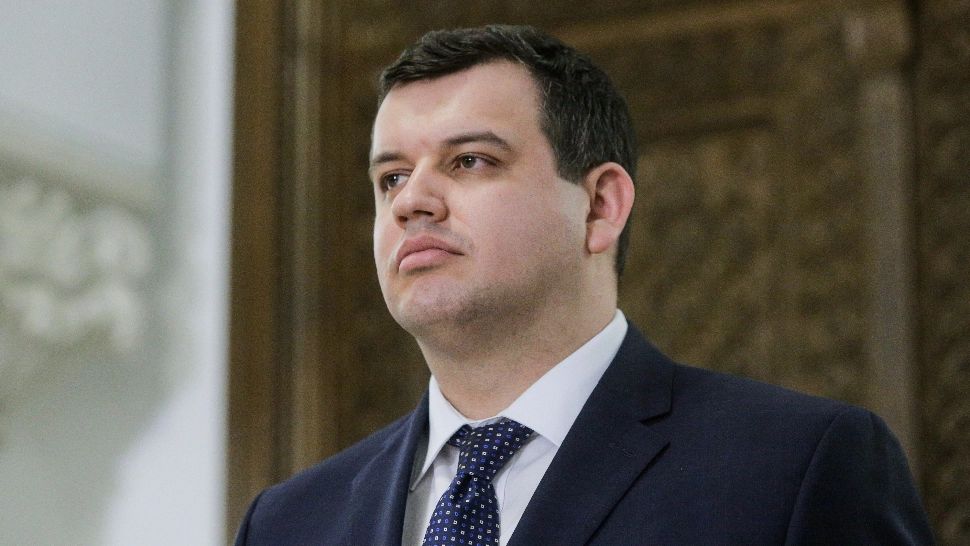 Tomac: Macron i-a adus un omagiu lui Eminescu. La București nu am văzut lideri politici care să-l cinstească pe Luceafărul literaturii românești