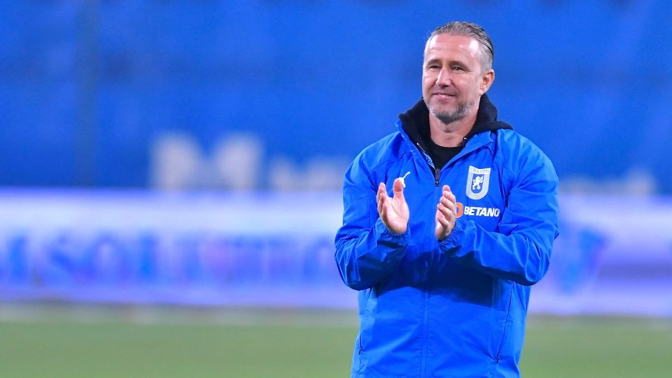 Laurențiu Reghecampf, concediat de Universitatea Craiova