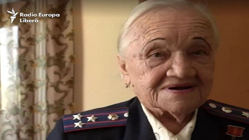 O veterană în vârstă de 98 de ani a cerut să fie înrolată în armată pentru a apăra Ucraina